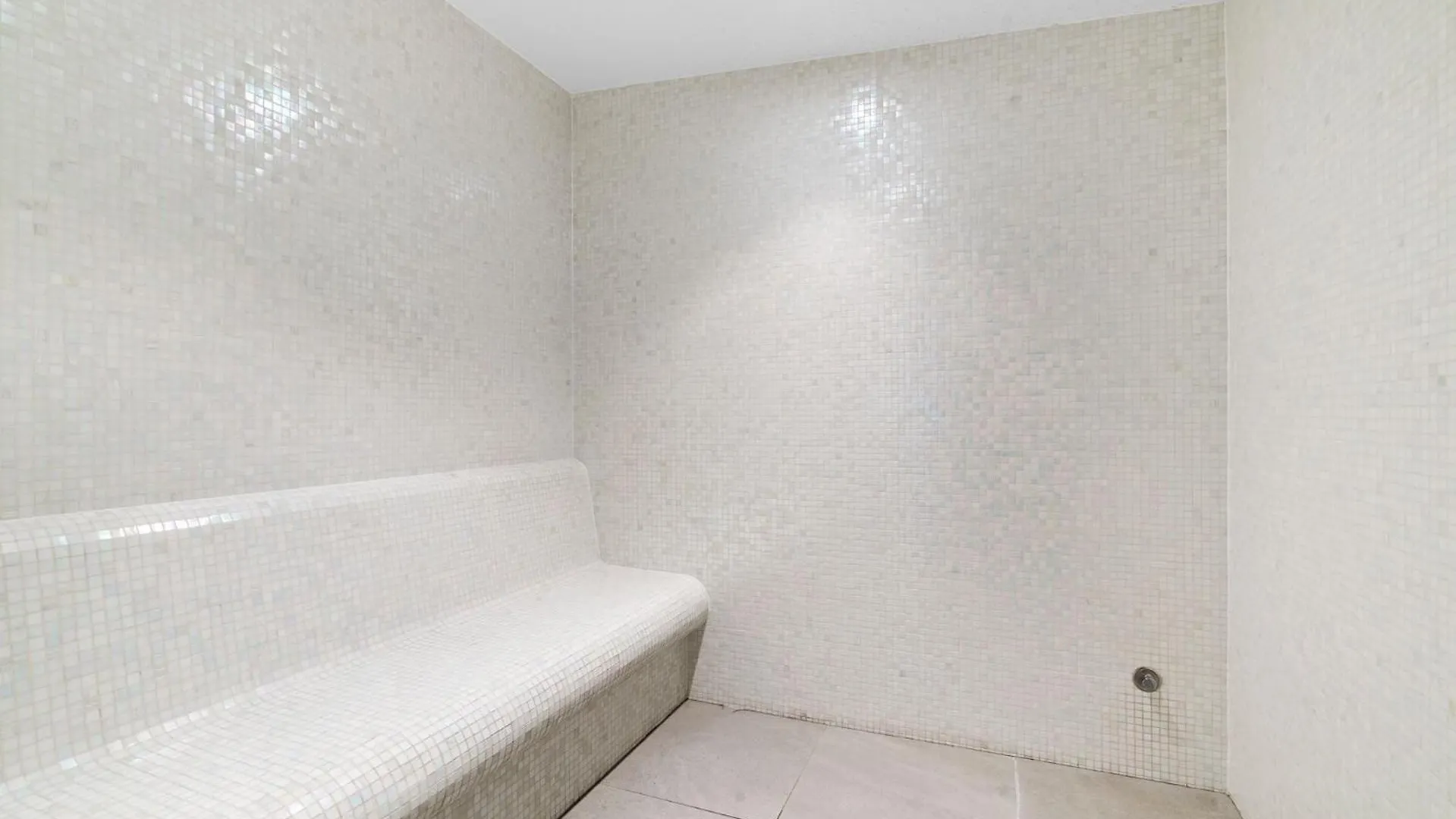 Luxury One Bedroom Apartment Gold Coast