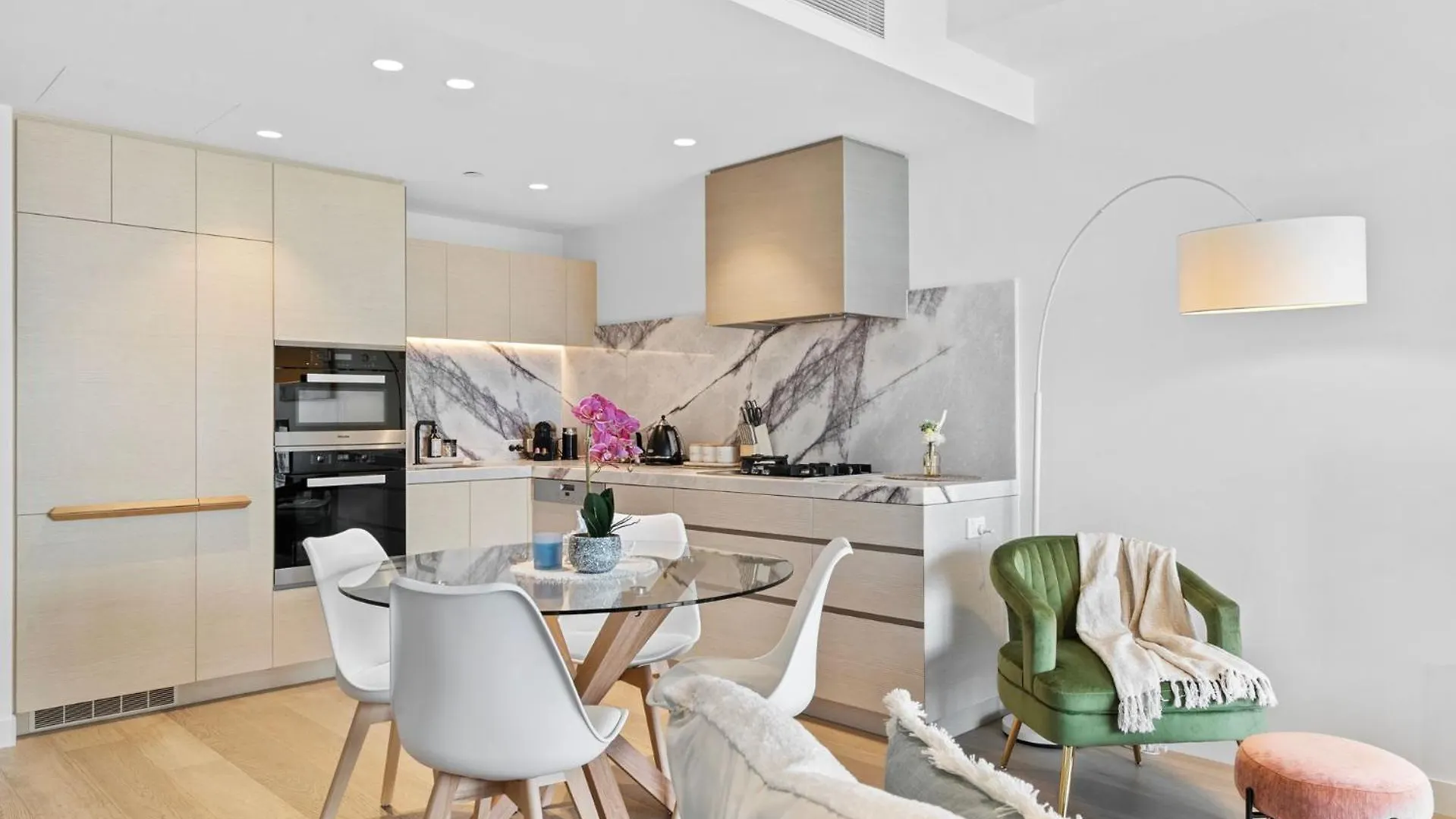 Luxury One Bedroom Apartment Gold Coast