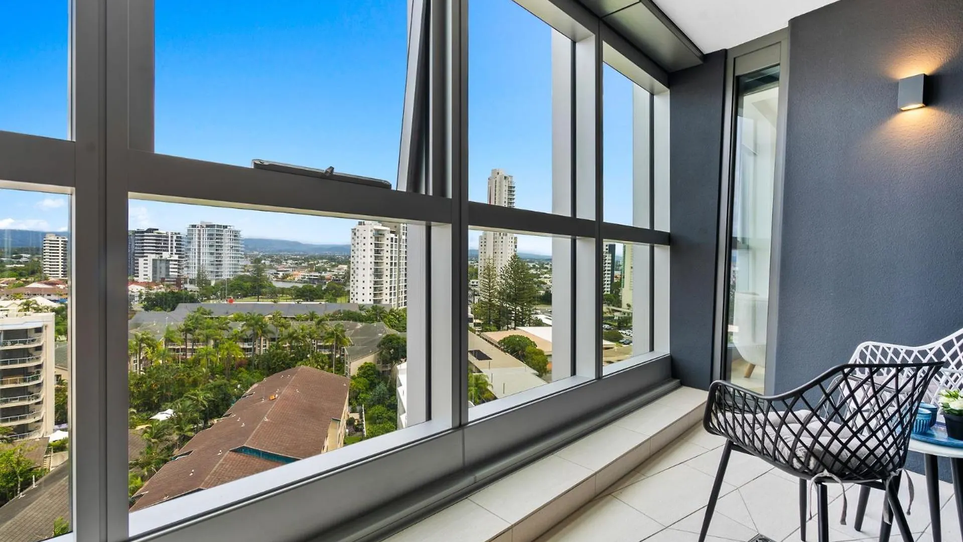 Luxury One Bedroom Apartment Gold Coast Australia